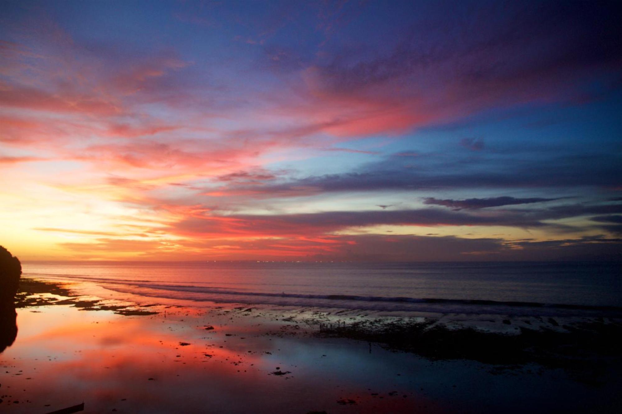 Bale Bingin Beachfront Stay أُلُواتو المظهر الخارجي الصورة
