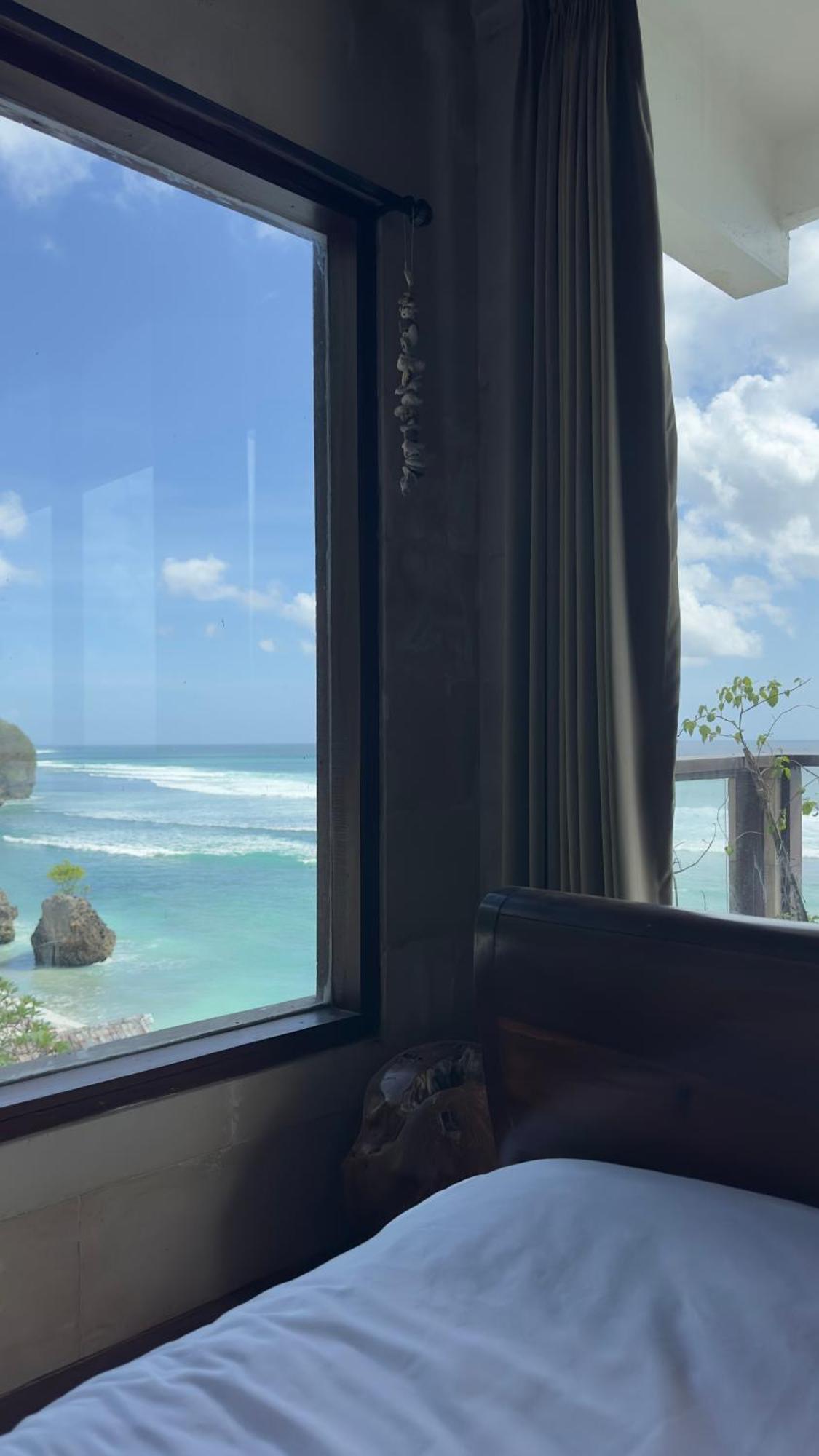 Bale Bingin Beachfront Stay أُلُواتو الغرفة الصورة